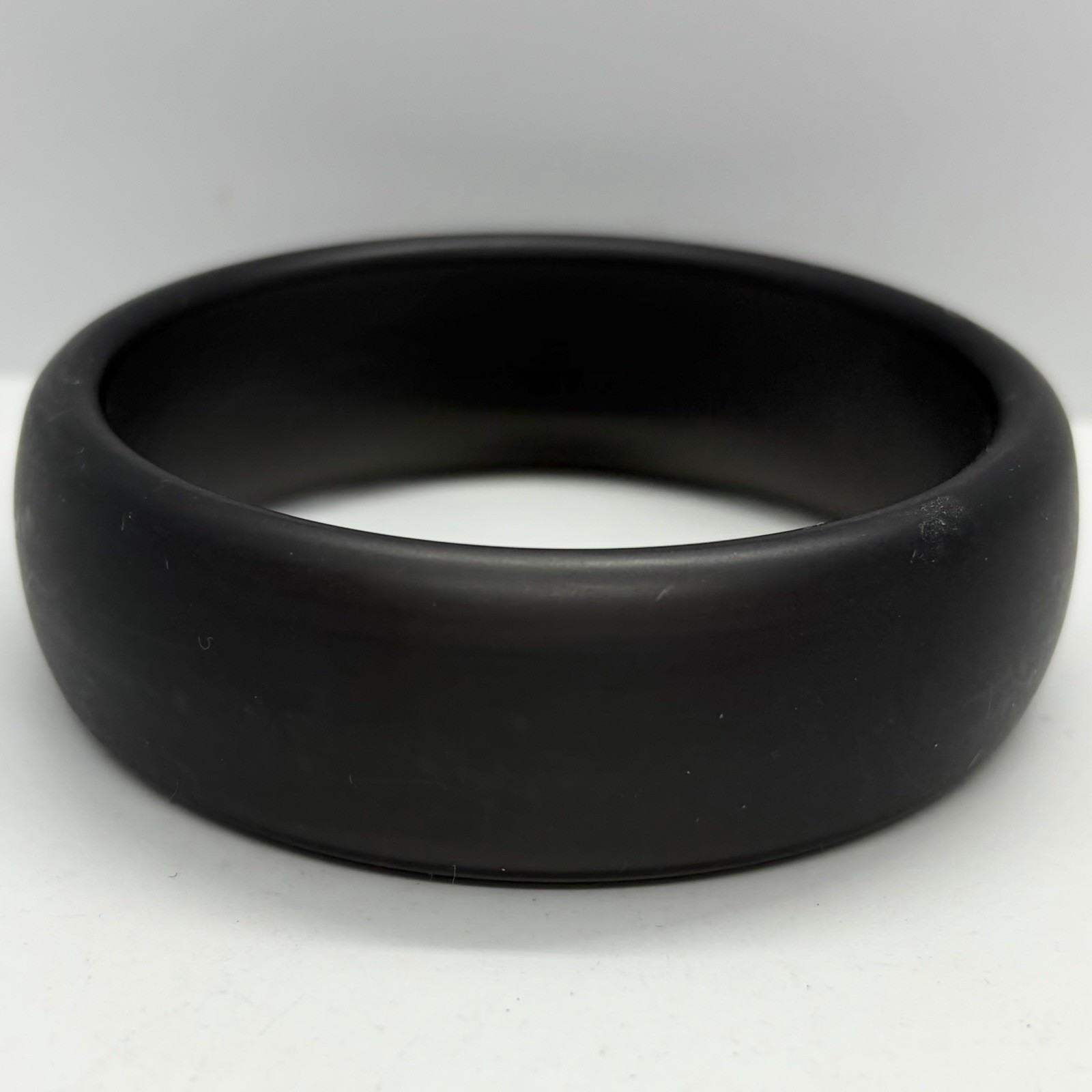 Vtg Matte Black Semi-Translucent Lucite Chunky Bangle Bracelet Round 8.5 in