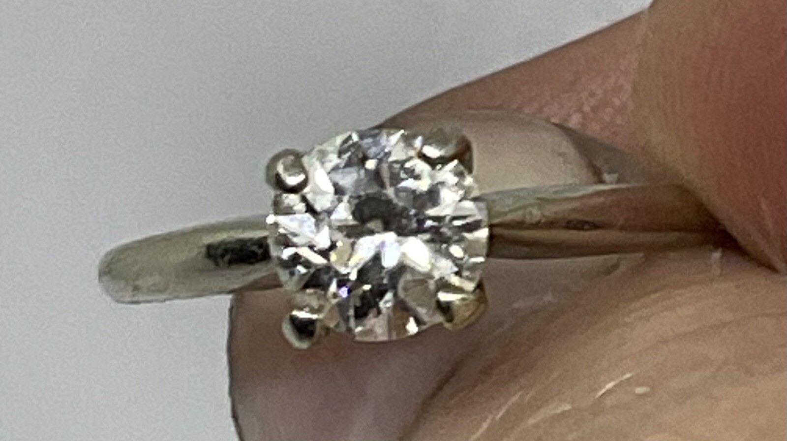 Vintage 14K White Gold European SOLITAIRE Diamond Engagement Ring EYE CLEAN