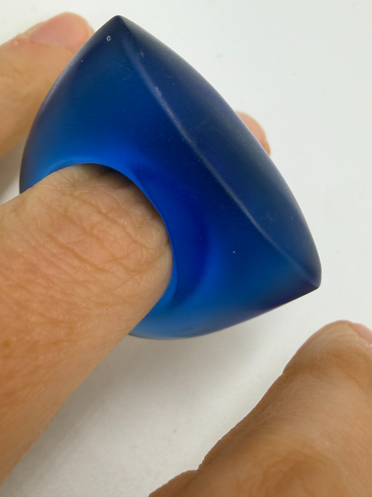 Vintage Ring Costume Frosted Cobalt Blue Lucite Plastic Size 7
