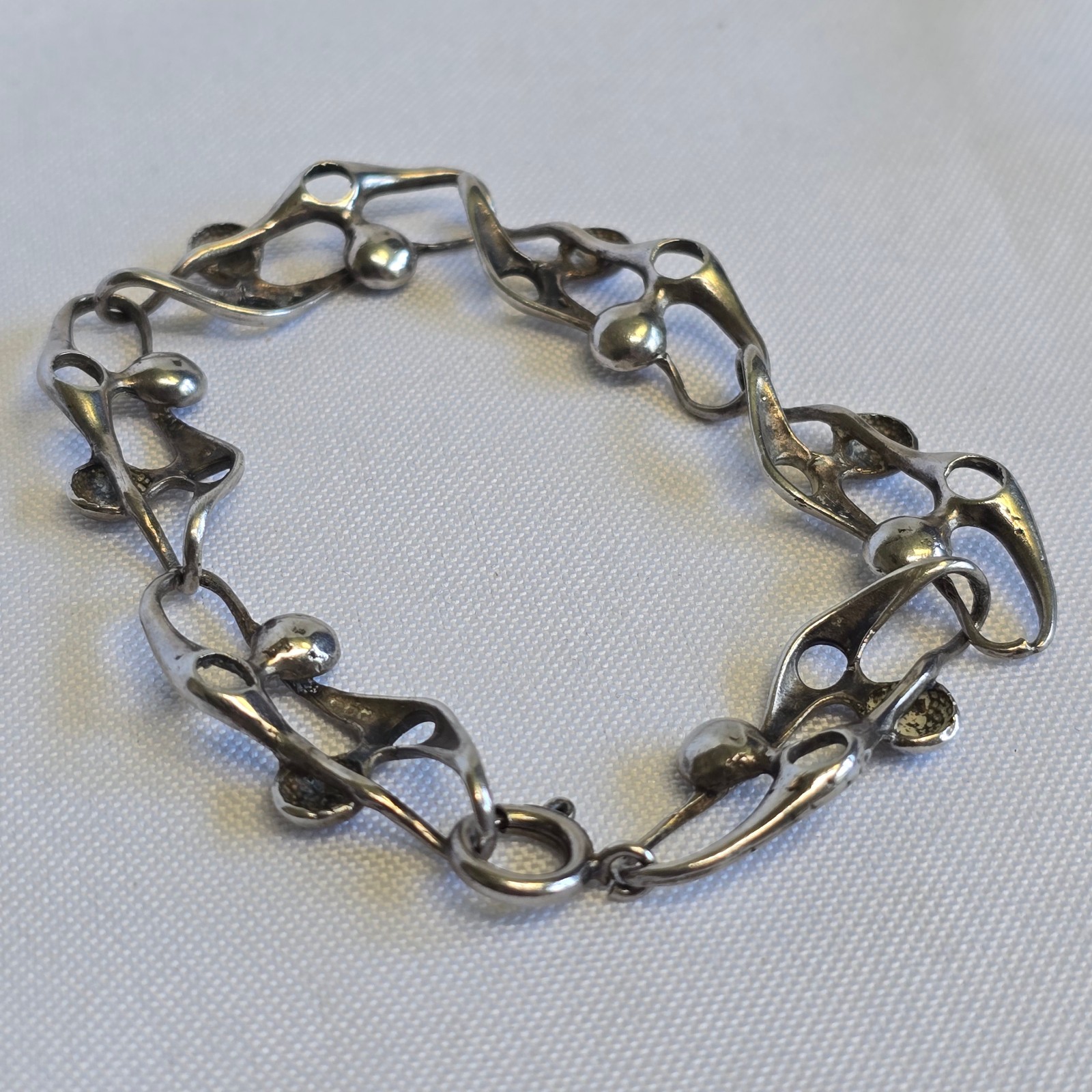 Vtg 900 Silver Panel Bracelet 17.16g Fine Jewelry 8.25″ Artisan Spring Ring