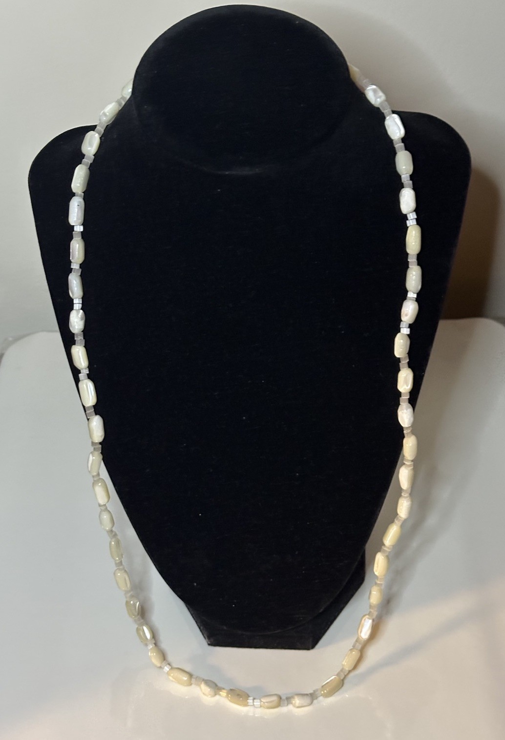 Vintage Balamuti Style Mother of Pearl Bead Necklace 26.5″ UV Glow Barrel Clasp