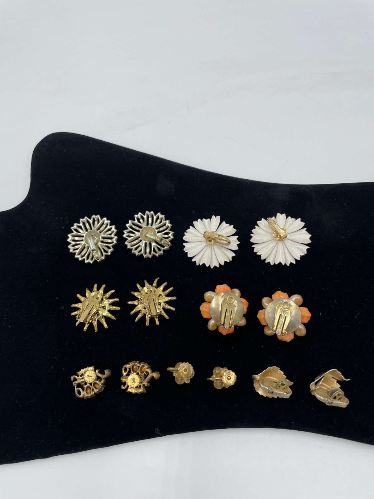 7 Pr Vintage Earrings Trifari Hong Kong Coro Giovanni Hollycraft Clip Screw Back