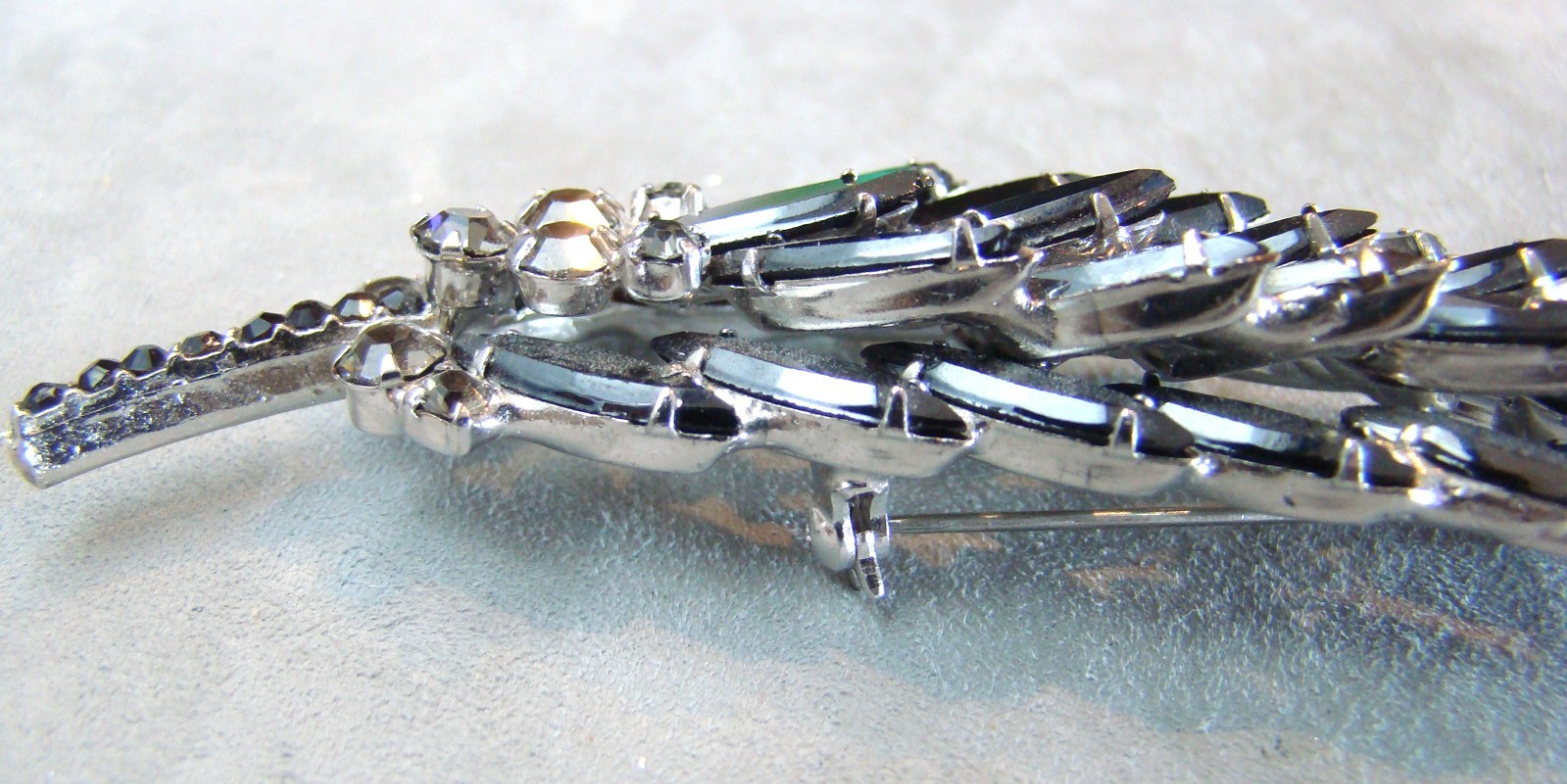 Vintage JULIANA D &E Book Piece Hematite Navette Leaf Pin Brooch