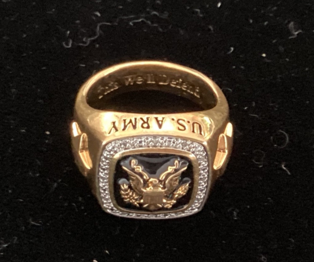 DANBURY MINT U.S. ARMY Gold Plated Men’s Ring Eagle Black Enamel Size 11.5