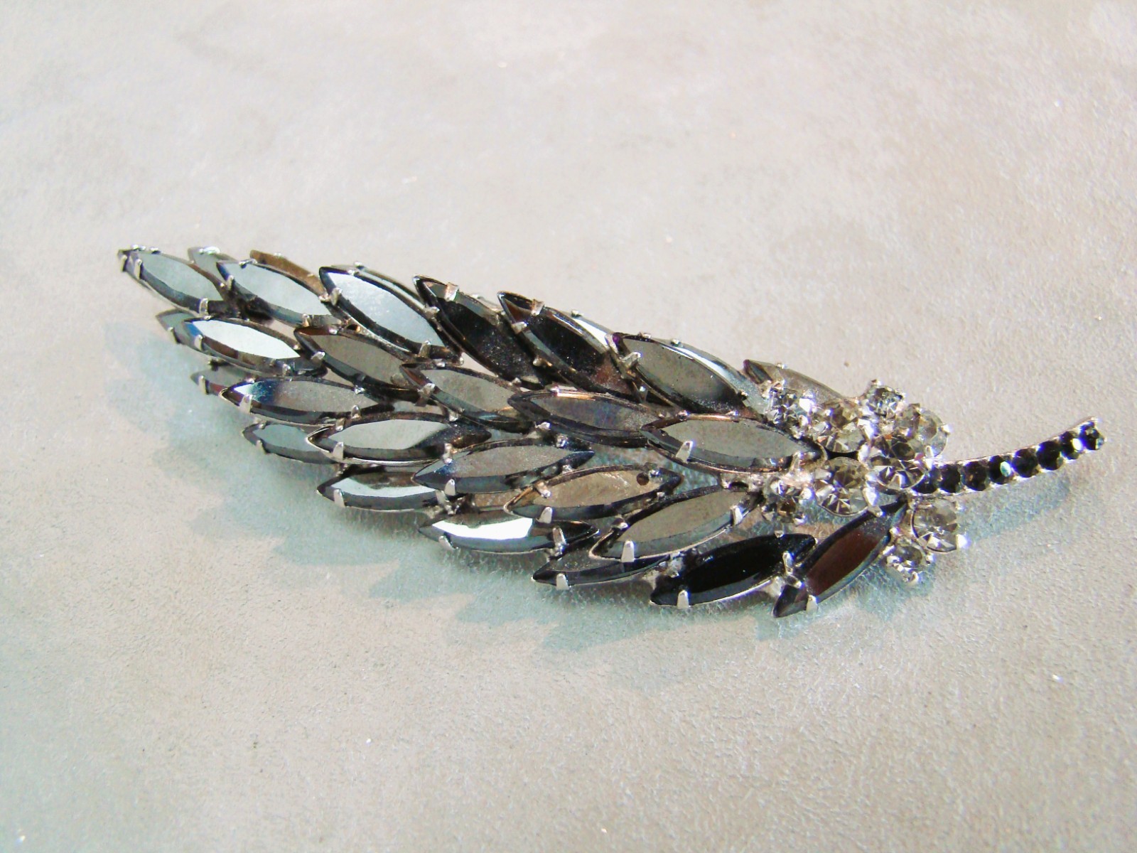 Vintage JULIANA D &E Book Piece Hematite Navette Leaf Pin Brooch