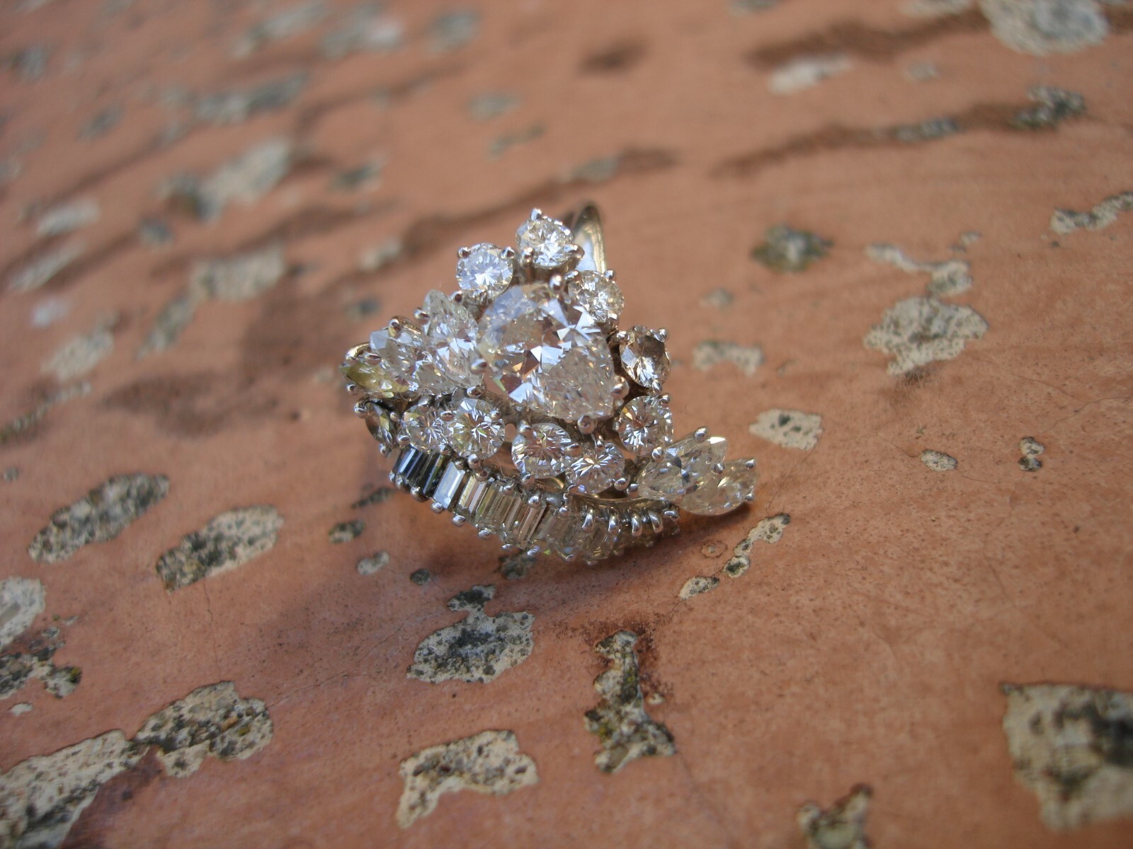 Vintage Unique Huge Beautiful 3.5 Carat Diamond Solid Platinum Cocktail Ring 9.5