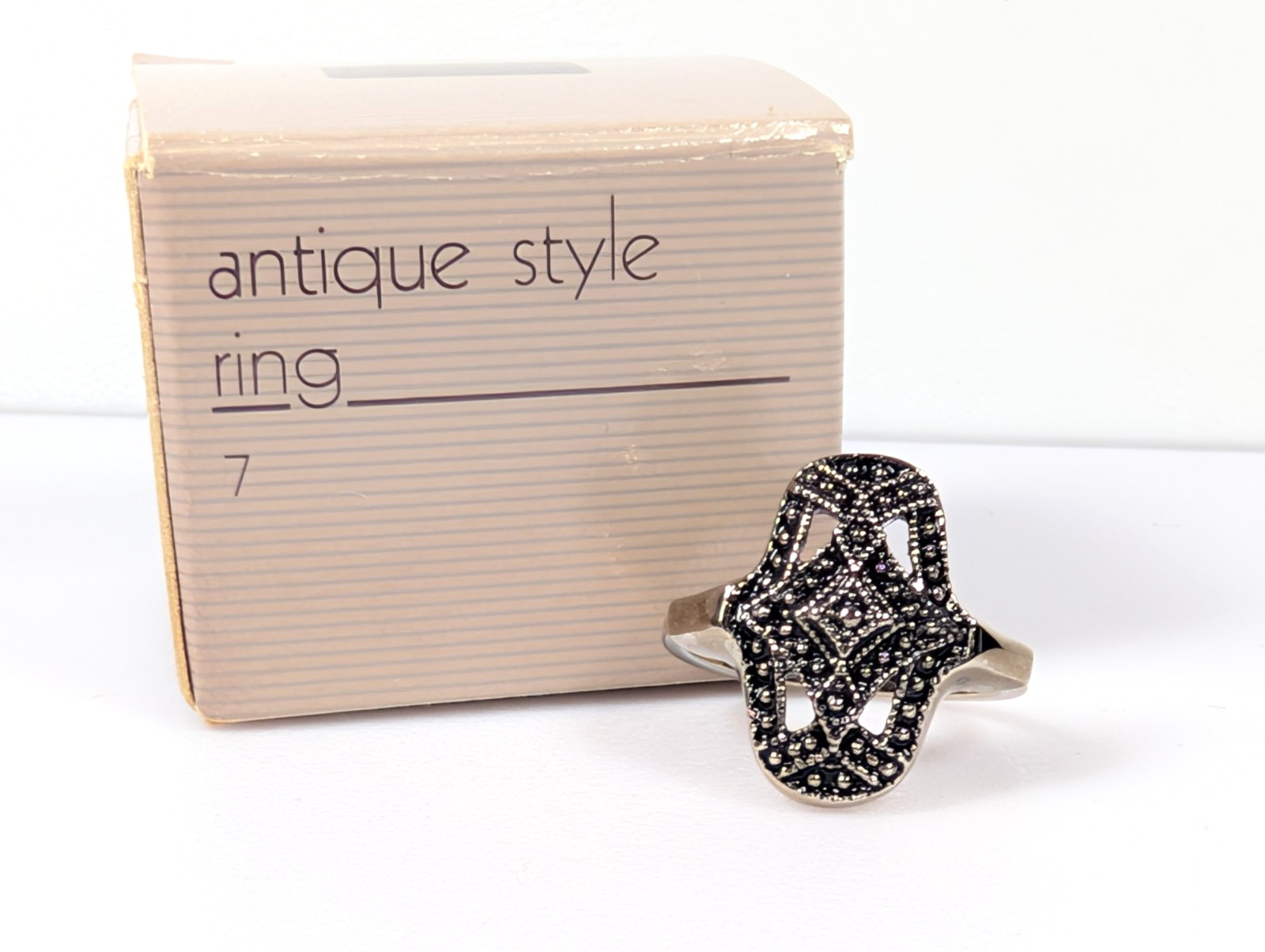Vtg AVON 1987 Antique Style Ring Sz 7 Faux Marcasite Art Deco Shield Ring