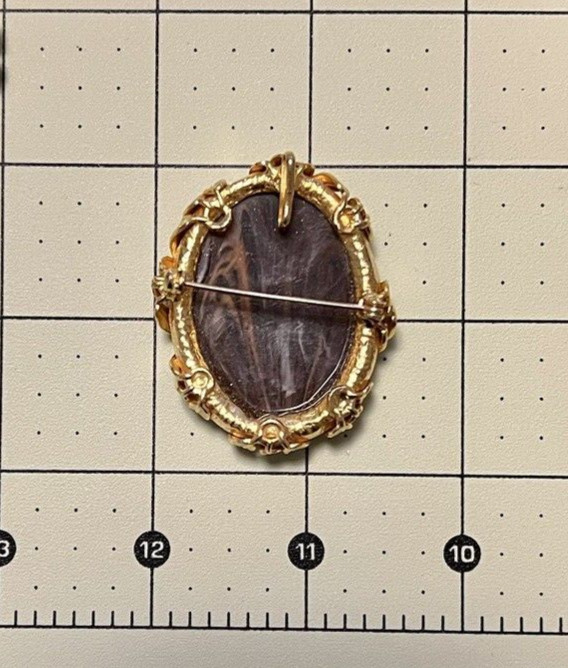D&E Juliana Book Piece Venus Flames Brown Oval Quartz High Domed Cab Brooch/Pen