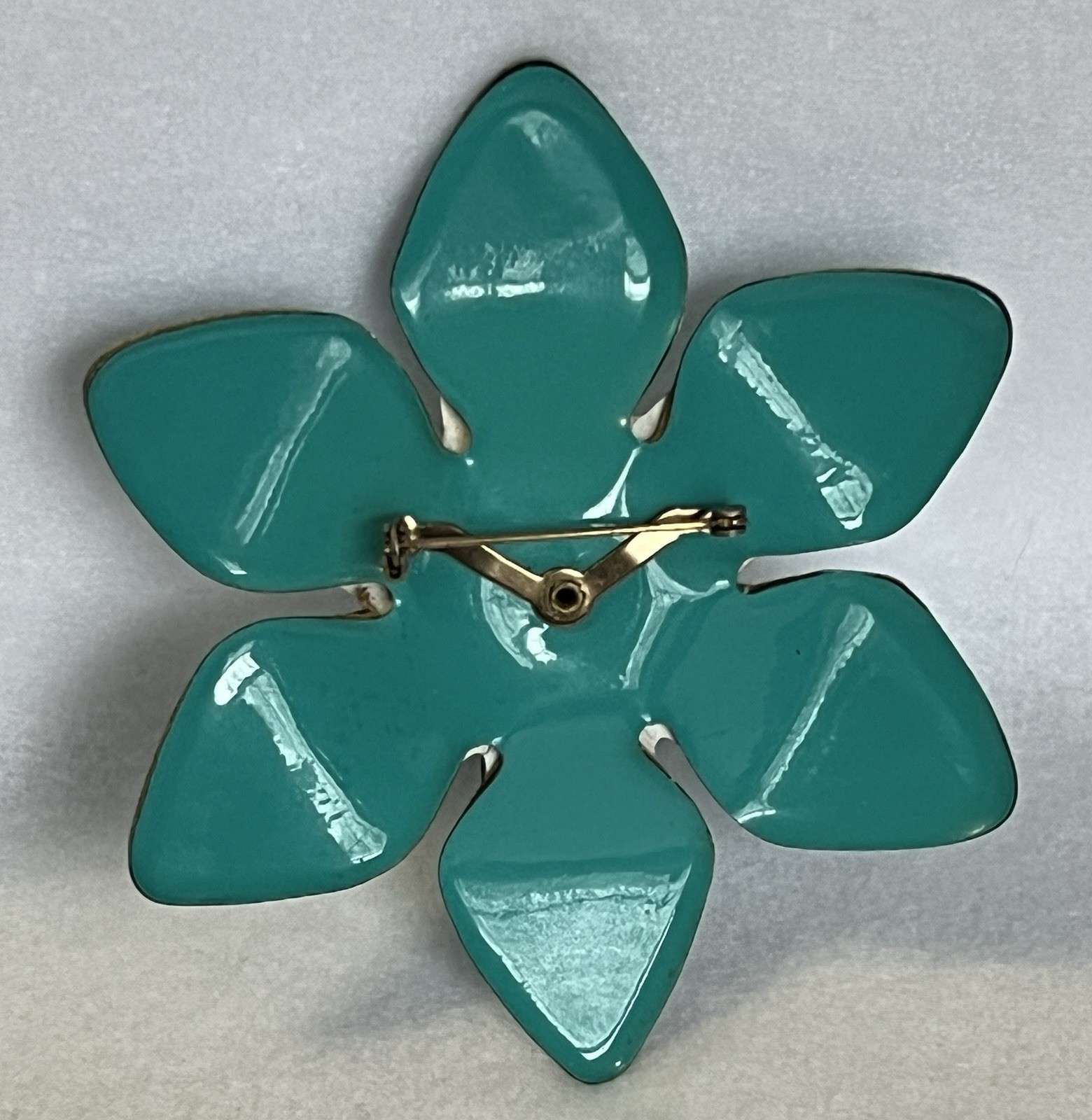 RARE LG. Vintage Aqua VINYL Brooch & Earrings Metal Base 1.75″-3.75″ 60’s Go-Go