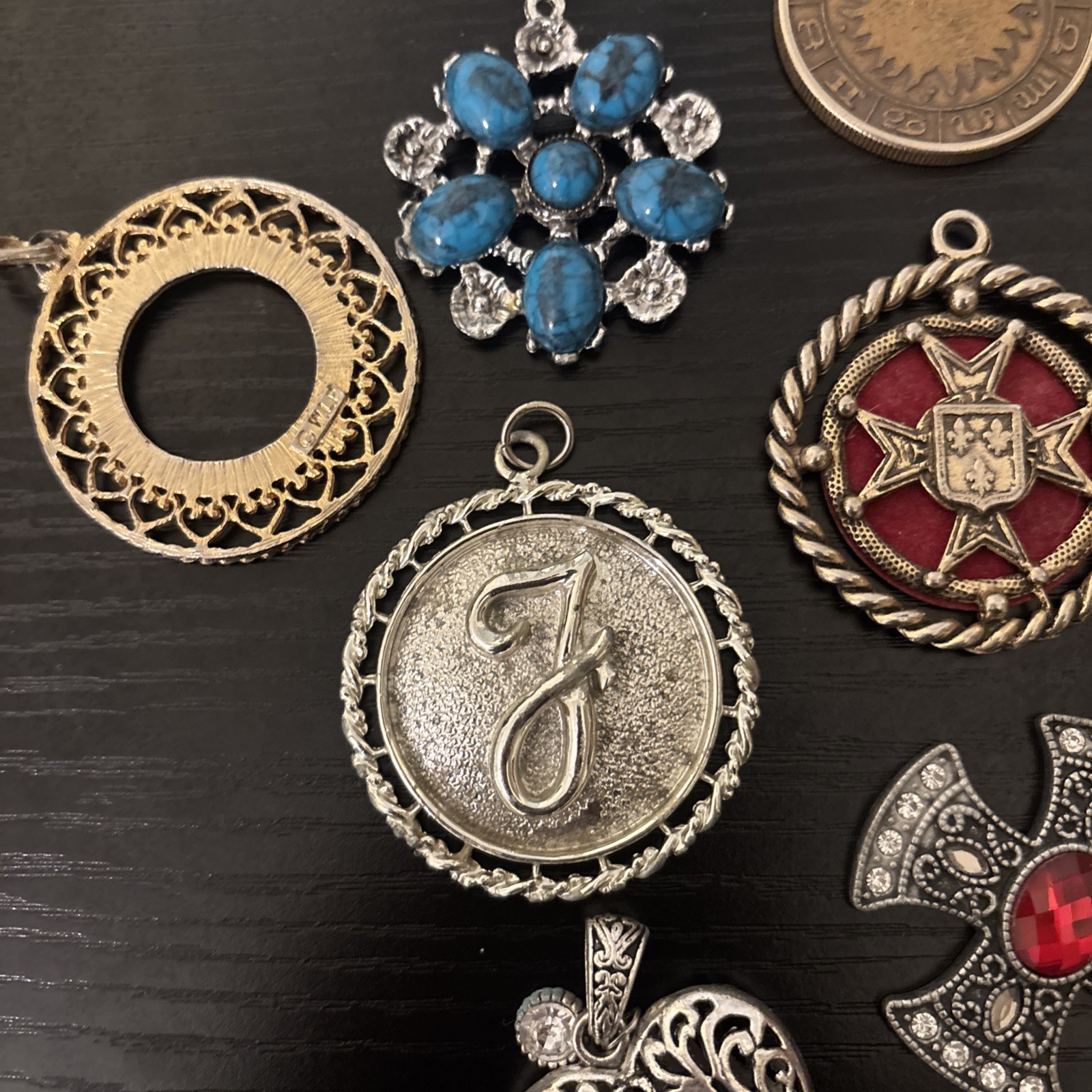Lot Of Pendants – Metal Collection – Various Kinds – Cool Collection