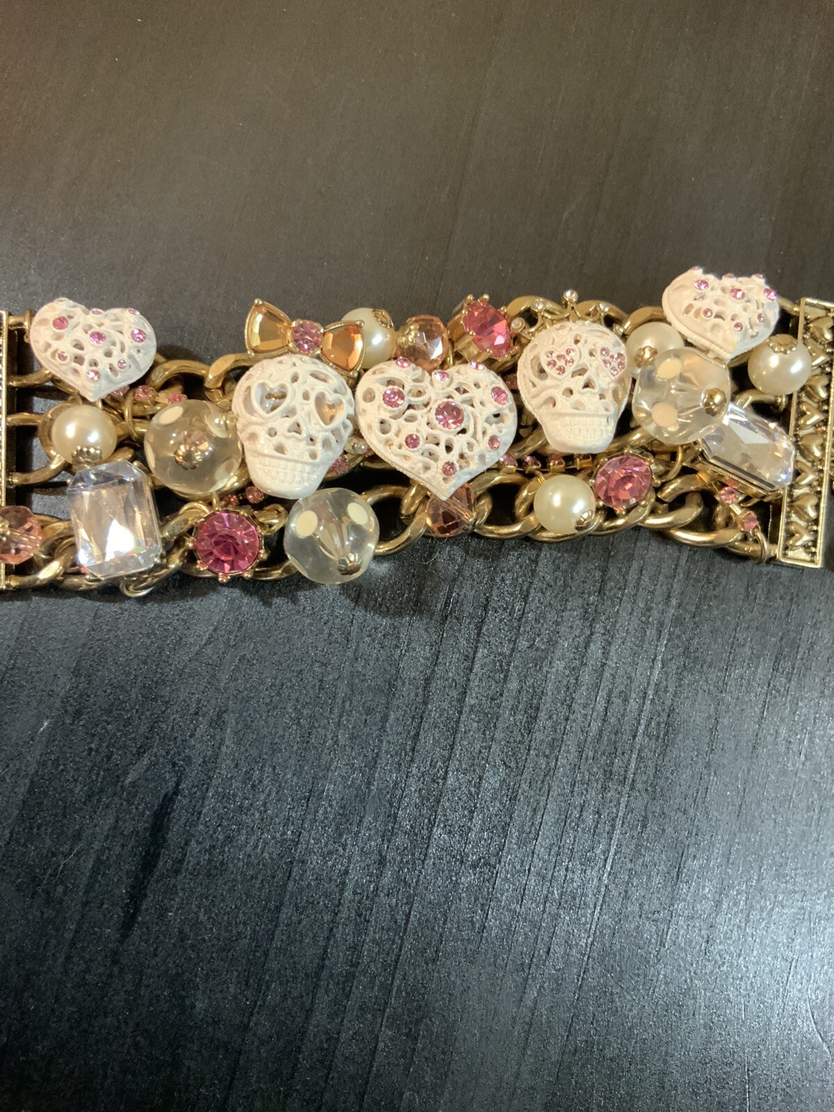 Betsey Johnson Whiteout Skull Toggle Bracelet Extremely Rare – P2