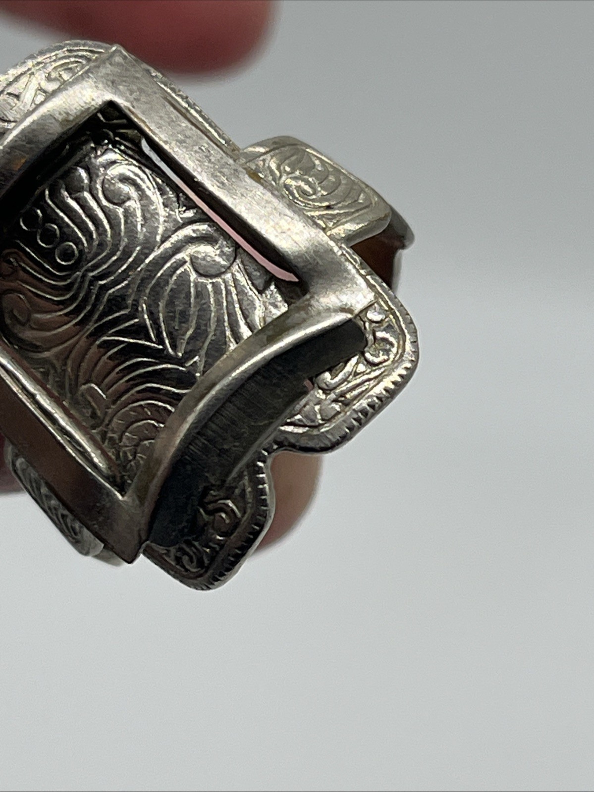 Vintage Robbin’s Company Silver Metal Saddle Frame Ring Adjustable Western