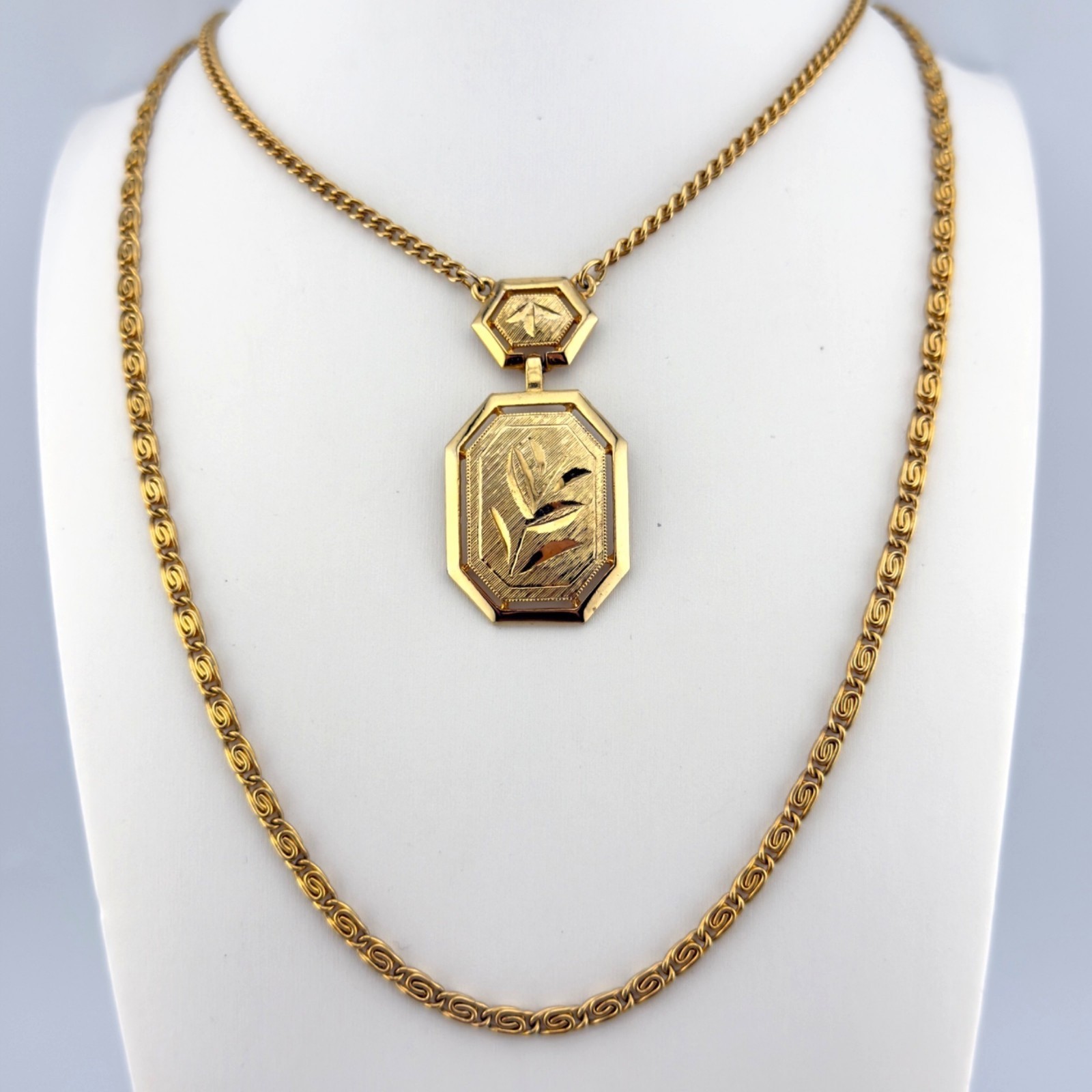 Vintage Gold-Tone Double Chain Necklace With Engraved Floral Pendant 24″ Length