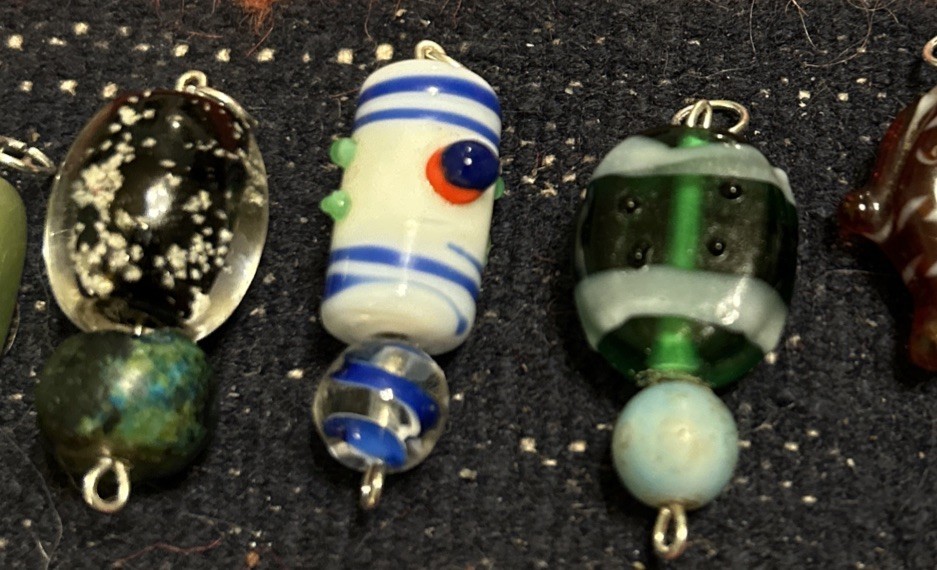 LOT OF 17 VINTAGE TO NOW PENDANTS VARIOUS SIZES HAND BLOWN GLASS PENDANTS