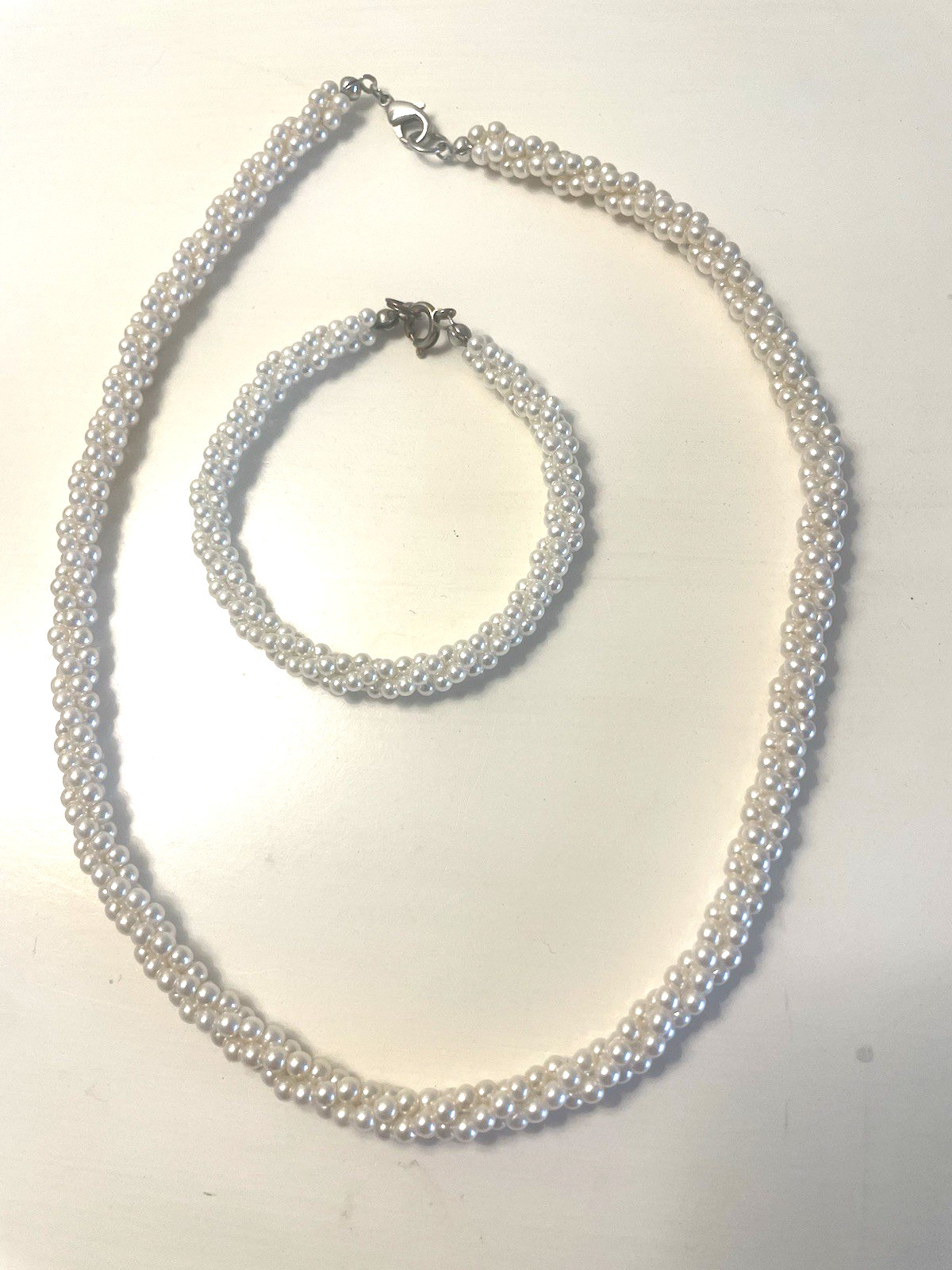 Faux White Pearl Twisted Necklace & Bracelet Set Vintage EUC