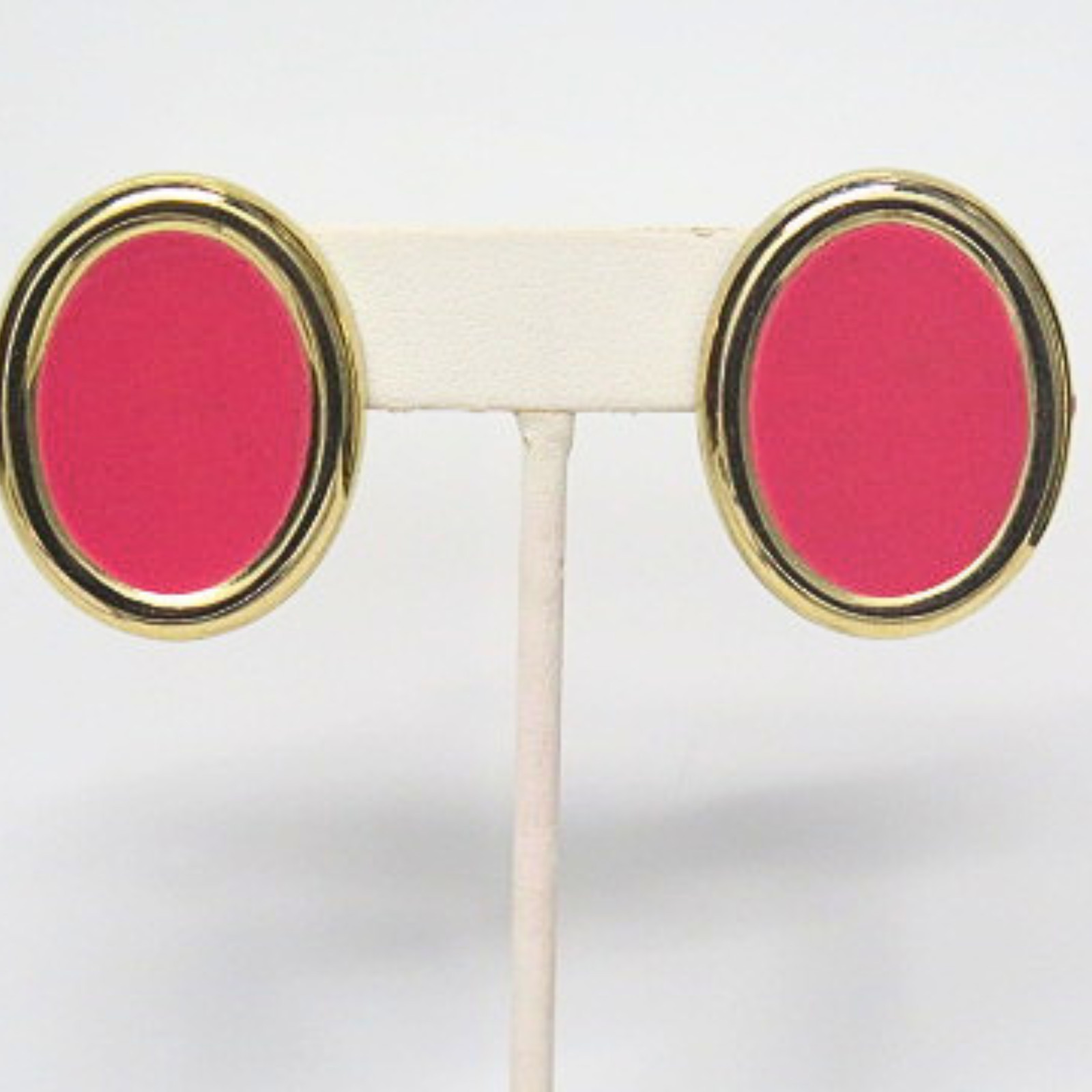Vintage Gold Tone Hot Pink Enamel Oval Stud Earrings Bold Statement Estate