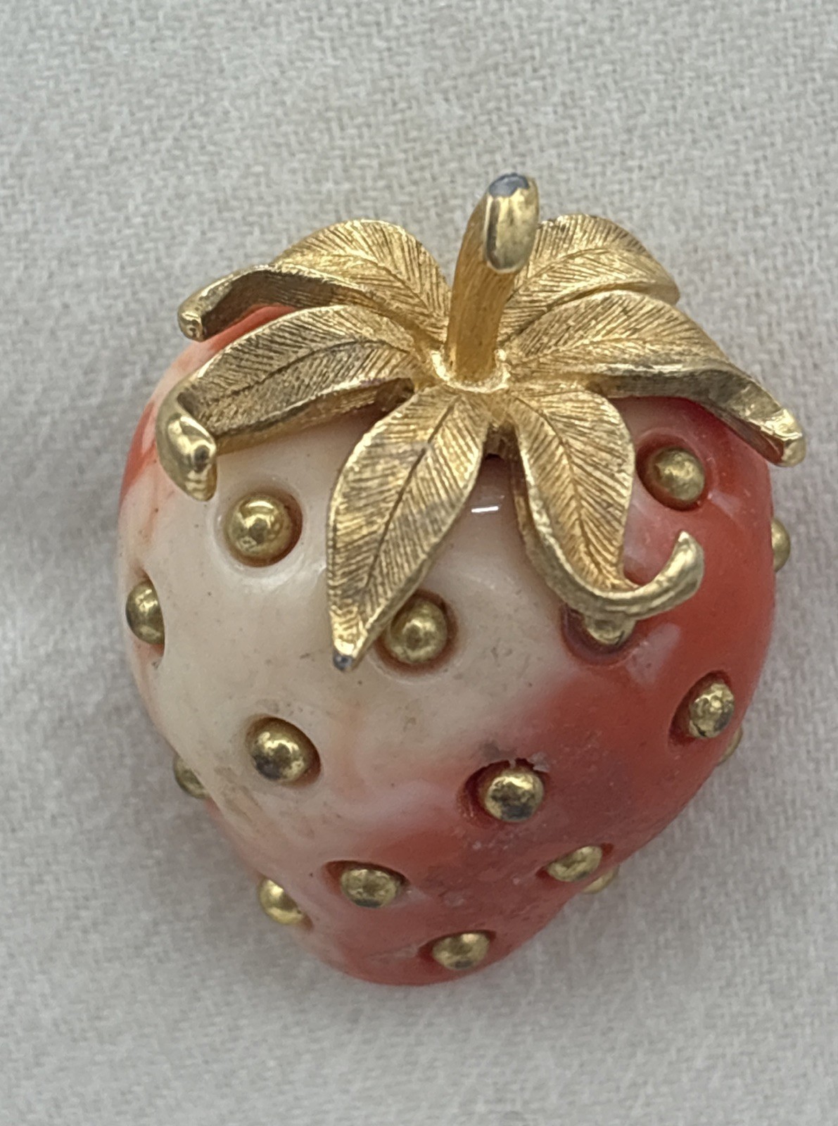 Trifari Crown Hallmark Jewelry Mid Century 1960’s Lucite Strawberry Brooch Pin