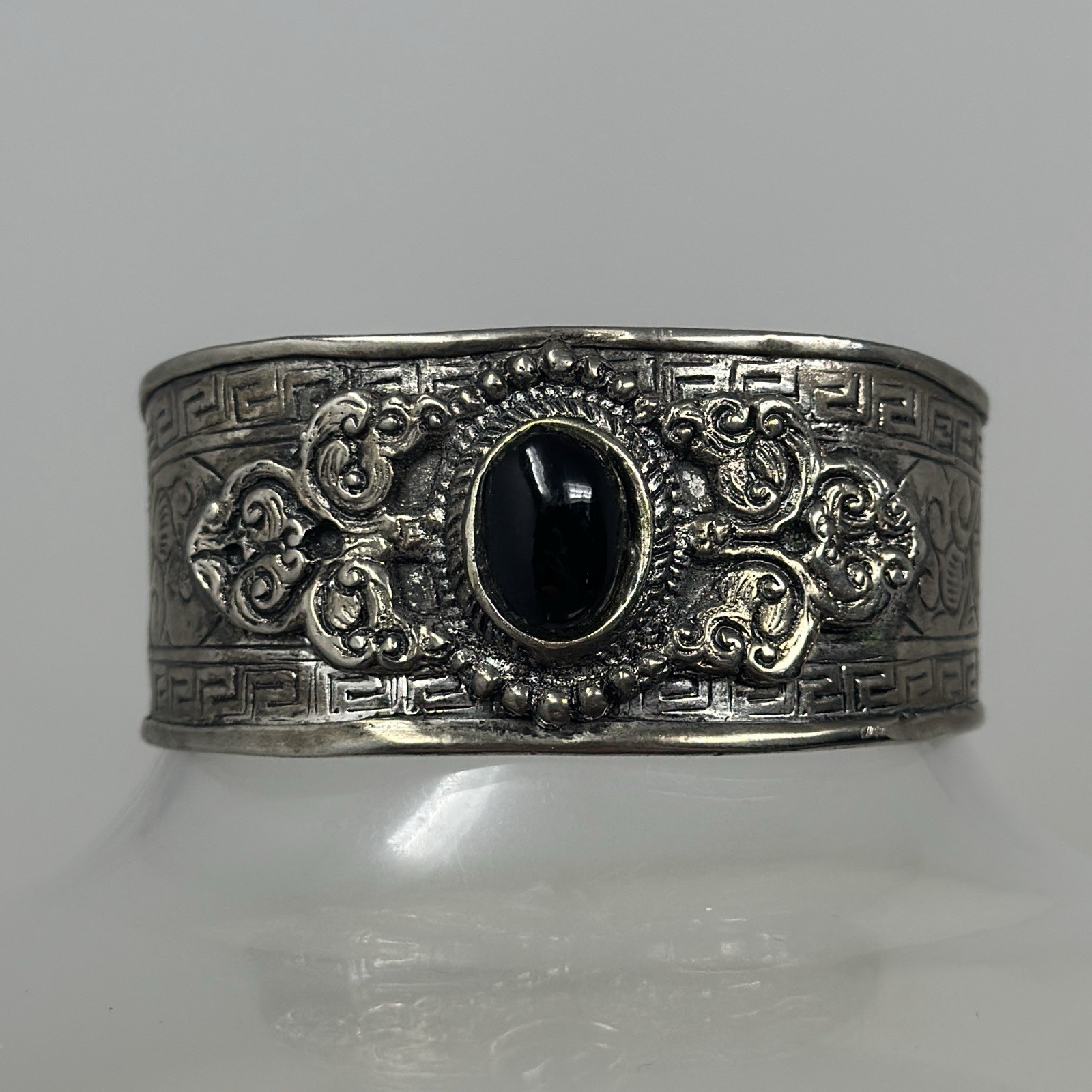 Vintage Silver Tone Nickel Silver Black Onyx Cabochon Wide Open Cuff Bracelet